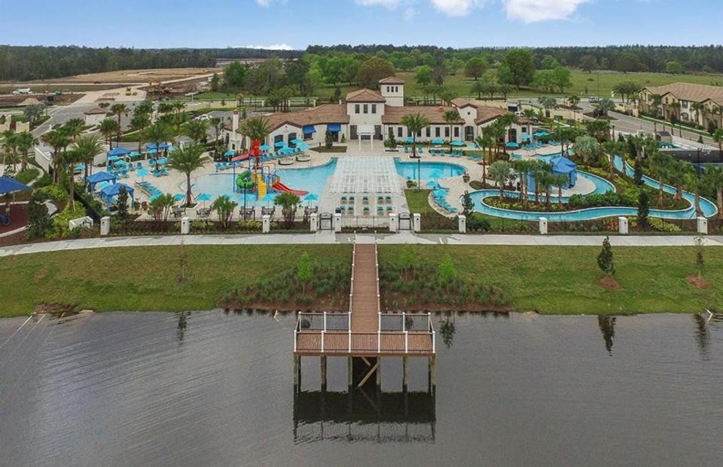 Private Pool Villa, Free Water Park, Near